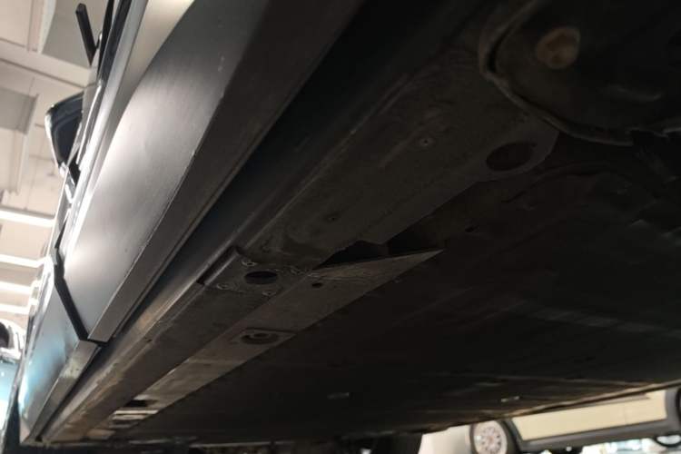 Used Nio ES6 2022 100kWh Sport Edition Left Side Sill