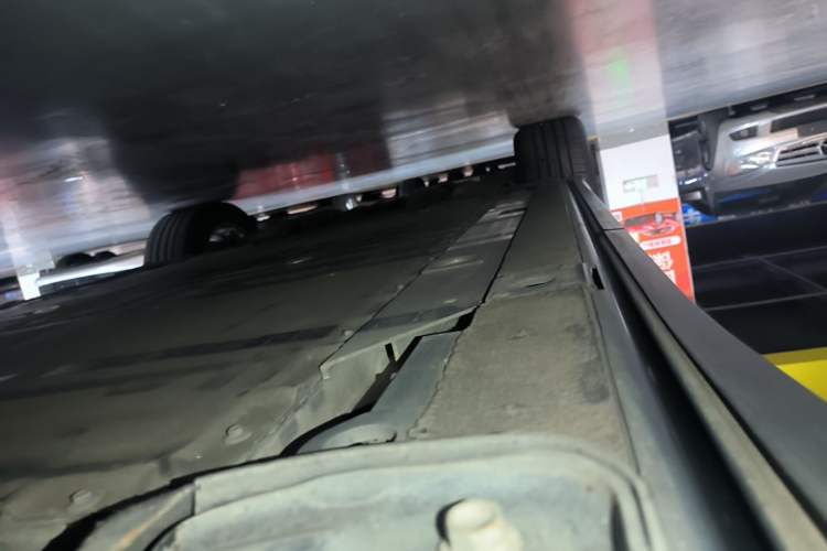 Used Nio ES6 2022 100kWh Sport Edition Left Side Sill