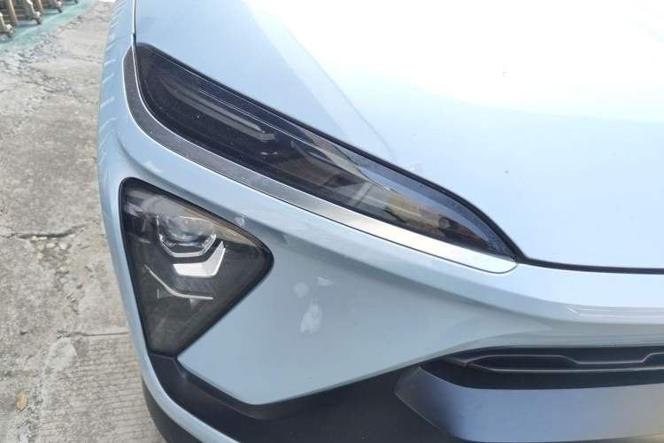 Used Nio ES6 2022 75 kWh Sport Edition Right Front Headlight