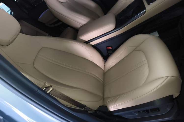 Used Nio ES6 2022 100kWh Performance Version Right Front Seat