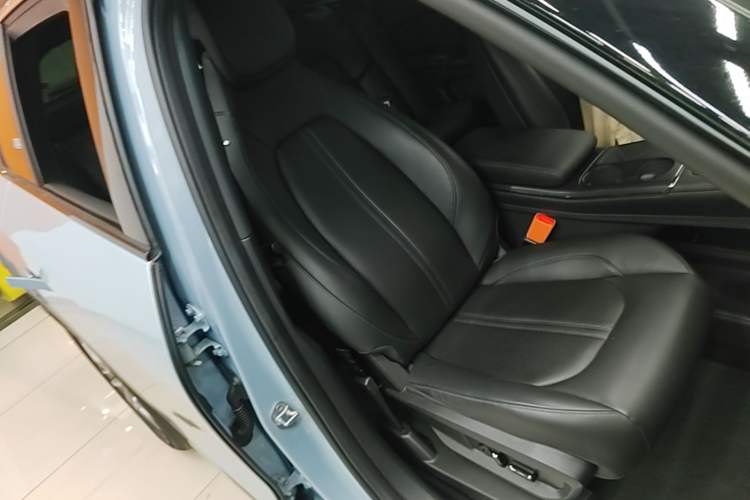 Used Nio ES6 2022 75 kWh Sport Edition Right Front Seat