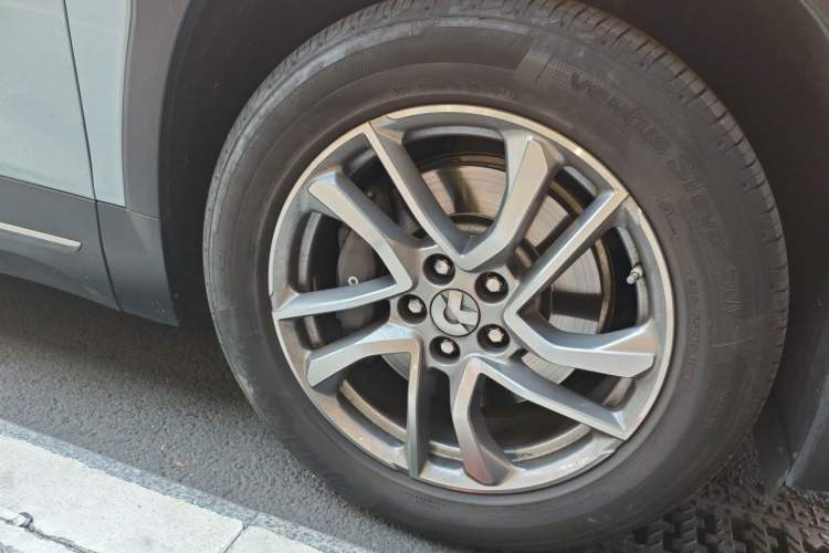 Used Nio ES6 2022 75 kWh Sport Edition Right Front Wheel Hub