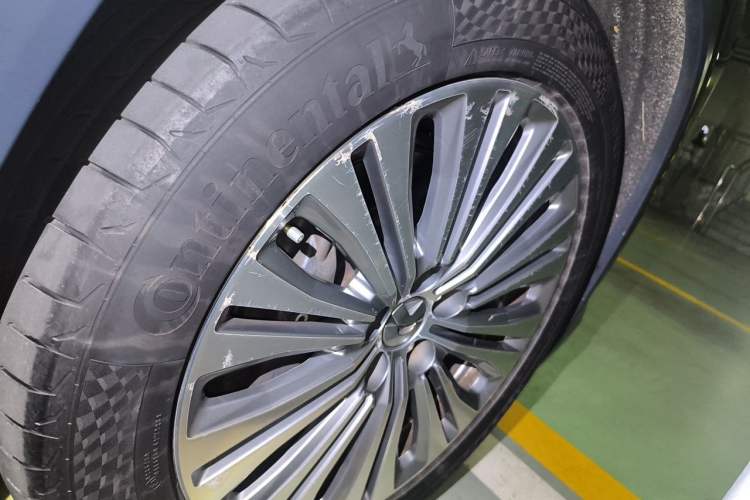 Used Nio ES6 2022 100kWh Sport Edition Right Front Wheel Hub