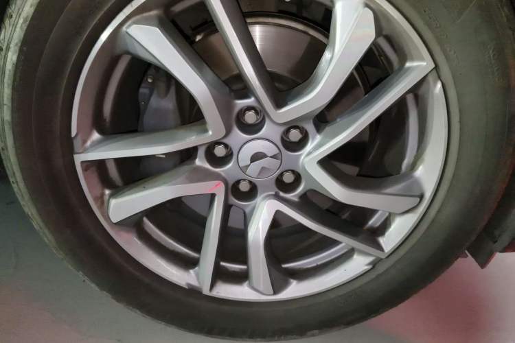 Used Nio ES6 2022 75 kWh Performance Version Right Front Wheel Hub