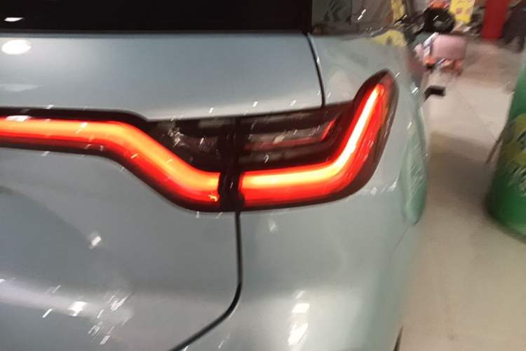 Used Nio ES6 2022 75 kWh Sport Edition Right Rear Taillight
