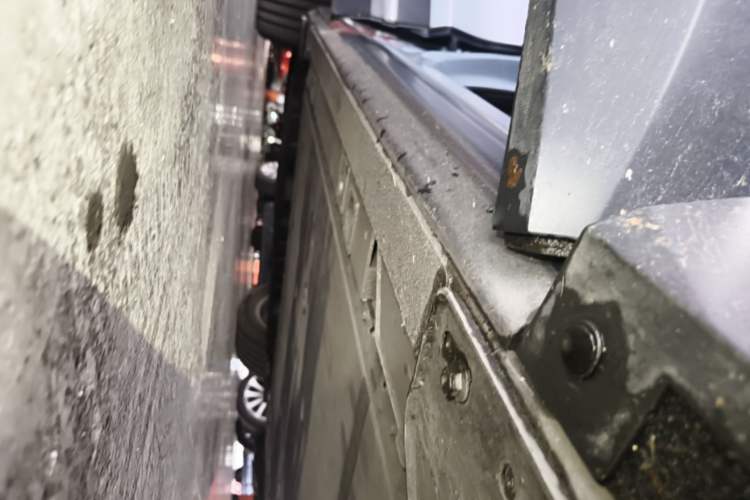 Used Nio ES6 2022 100kWh Performance Version Right Side Sill