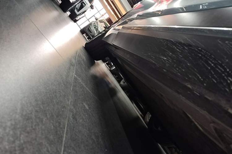 Used Nio ES6 2022 75 kWh Performance Version Right Side Sill