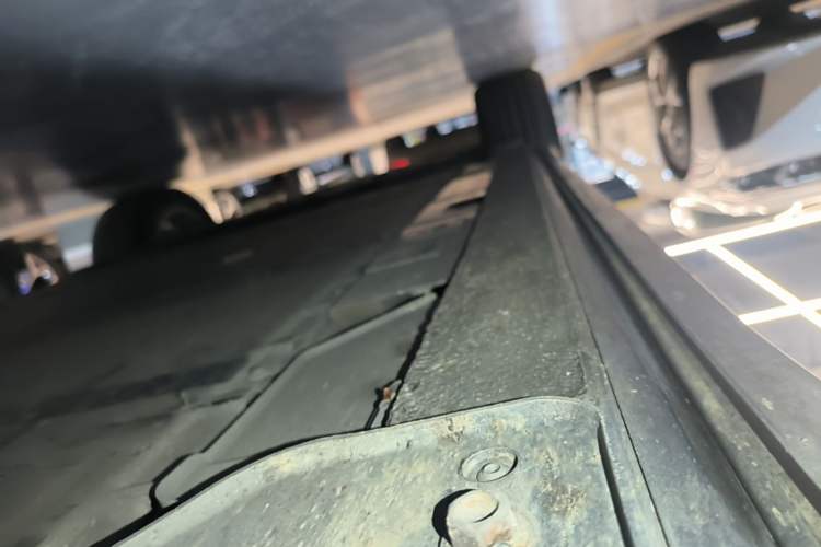 Used Nio ES6 2022 100kWh Sport Edition Right Side Sill