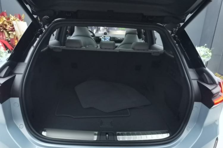 Used Nio ES6 2022 75 kWh Sport Edition Trunk