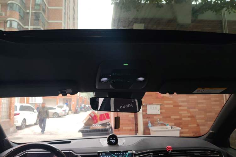 Used Nio ES6 2022 75 kWh Sport Edition Headliner