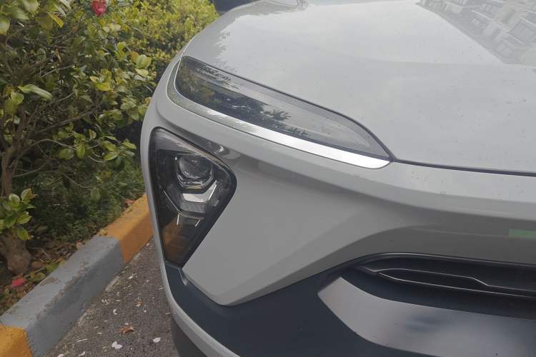 Used Nio ES6 2022 100kWh Performance Version Right Front Headlight