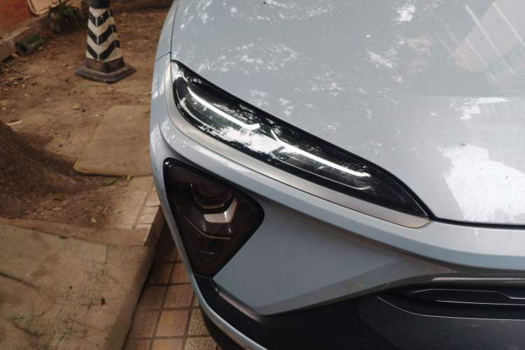 Used Nio ES6 2022 75 kWh Sport Edition Right Front Headlight