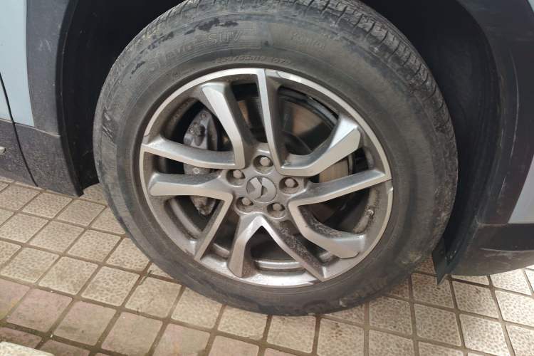 Used Nio ES6 2022 75 kWh Sport Edition Right Front Wheel Hub