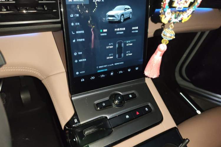 Used Nio ES6 2022 75 kWh Performance Version Audio And AC Panel