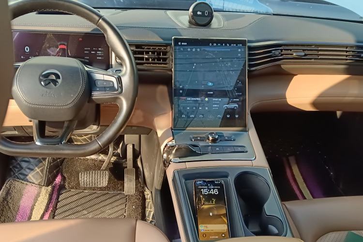 Used Nio ES6 2022 75 kWh Sport Edition Audio And AC Panel