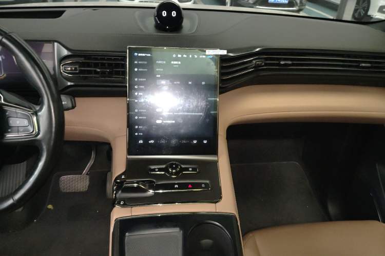 Used Nio ES6 2022 100kWh Signature Edition Audio And AC Panel
