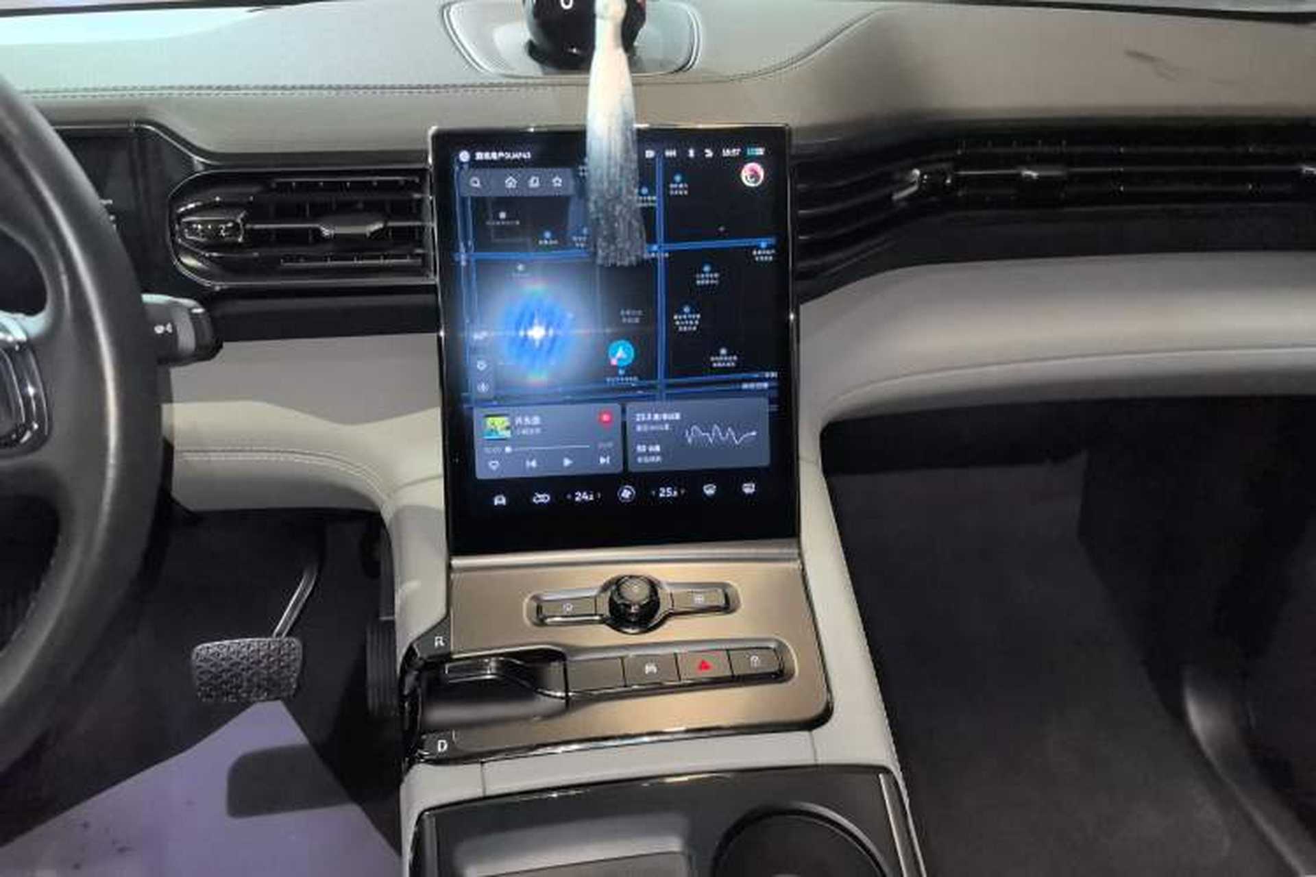 Used Nio ES6 2022 100kWh Sport Edition Audio And AC Panel