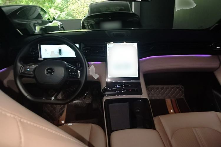 Used Nio ES6 2022 75 kWh Sport Edition Center Console