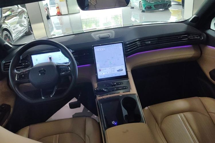 Used Nio ES6 2022 75 kWh Sport Edition Center Console