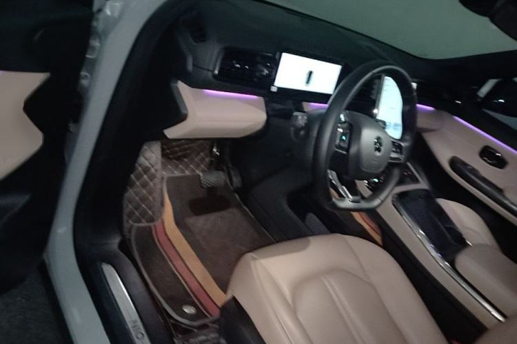 Used Nio ES6 2022 75 kWh Sport Edition Driver Seat