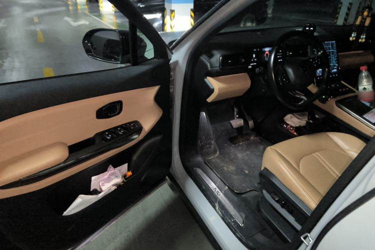 Used Nio ES6 2022 75 kWh Sport Edition Driver Seat