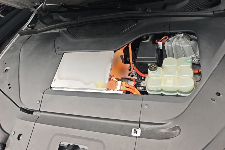 Used Nio ES6 2022 100kWh Performance Version Engine Bay