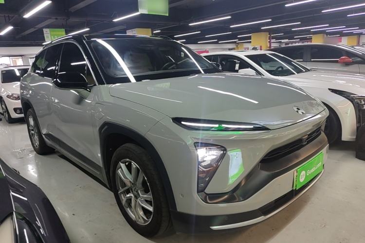 Used Nio ES6 2022 75 kWh Sport Edition Front Right 45 Deg
