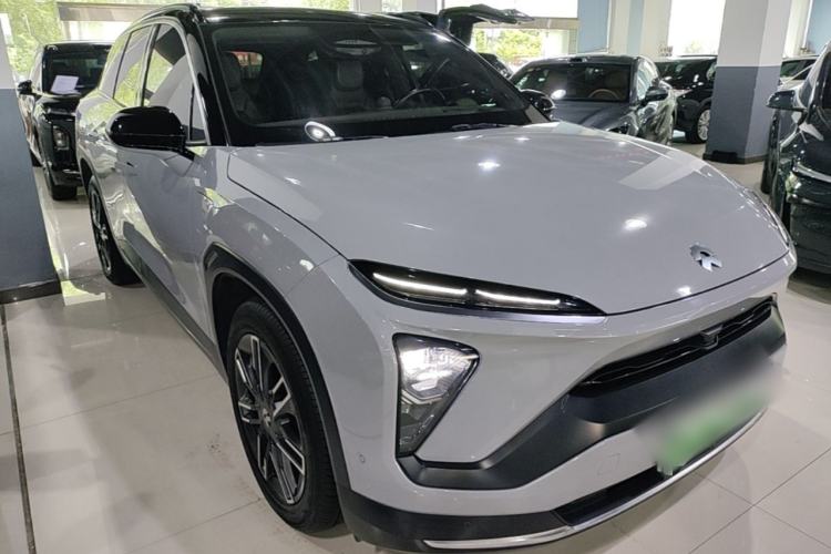 Used Nio ES6 2022 75 kWh Sport Edition Front Right 45 Deg