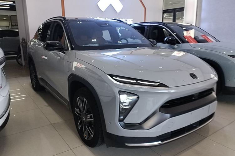 Used Nio ES6 2022 75 kWh Sport Edition Front Right 45 Deg