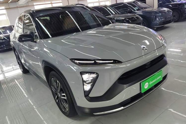 Used Nio ES6 2022 75 kWh Sport Edition Front Right 45 Deg