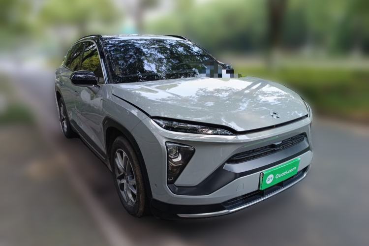 Used Nio ES6 2022 75 kWh Sport Edition Front Right 45 Deg