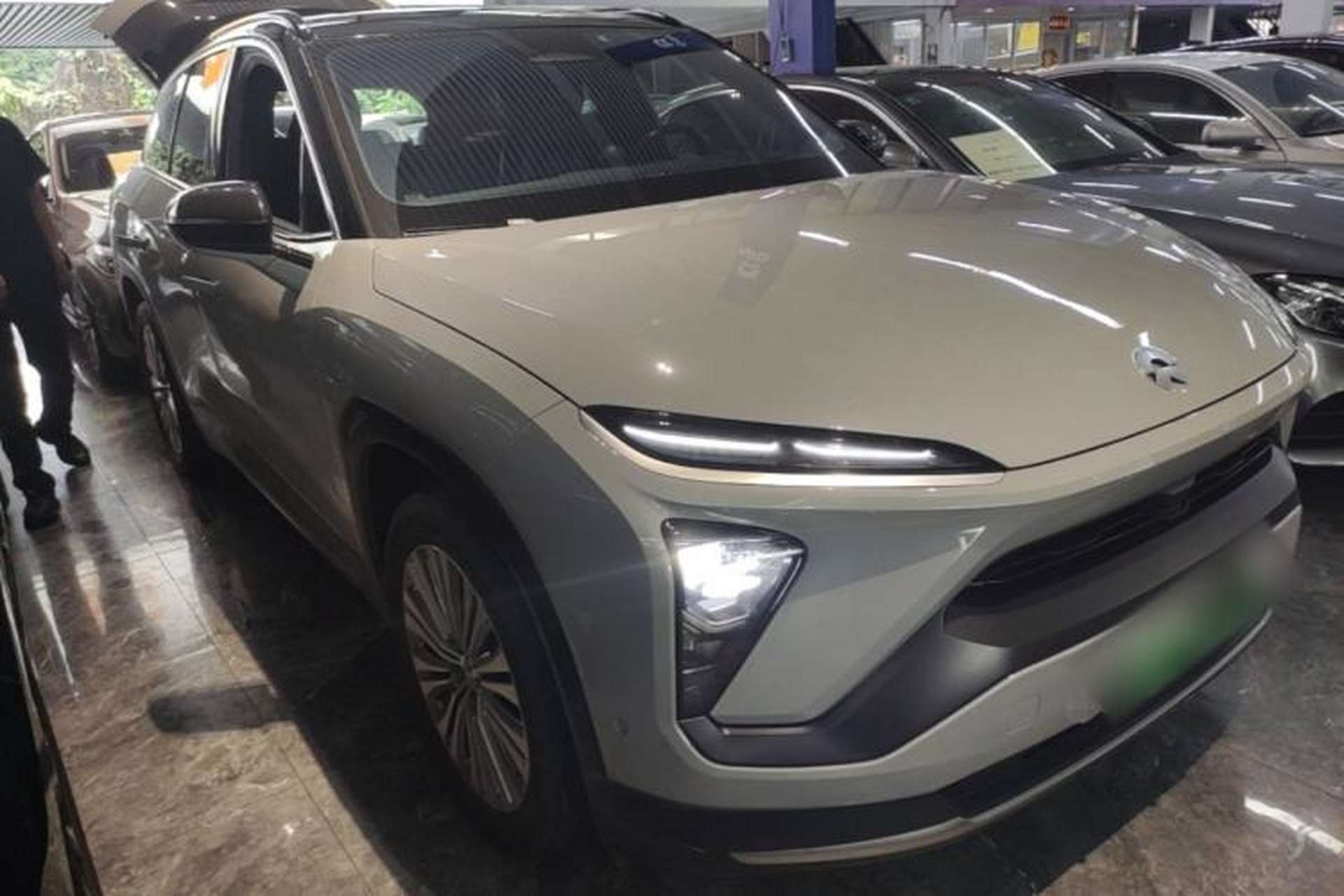 Used Nio ES6 2022 100kWh Performance Version Front Right 45 Deg
