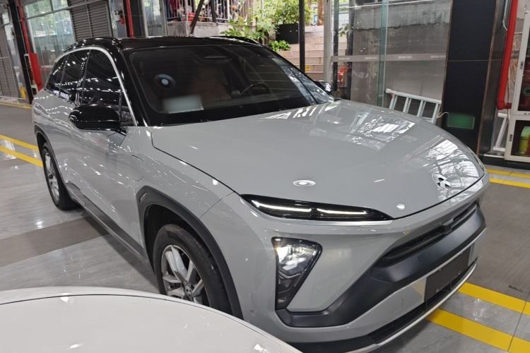 Used Nio ES6 2022 75 kWh Performance Version Front Right 45 Deg