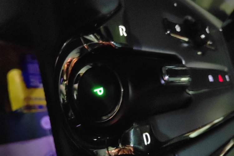 Used Nio ES6 2022 75 kWh Sport Edition Gear Lever