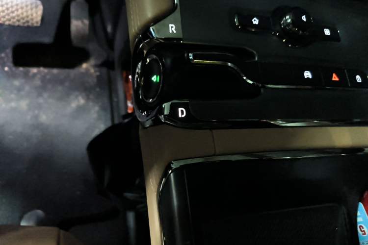 Used Nio ES6 2022 75 kWh Sport Edition Gear Lever