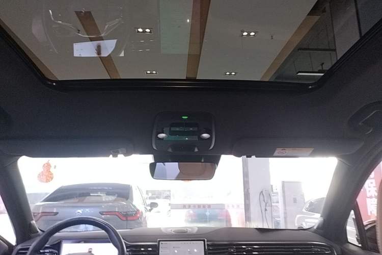 Used Nio ES6 2022 75 kWh Sport Edition Headliner