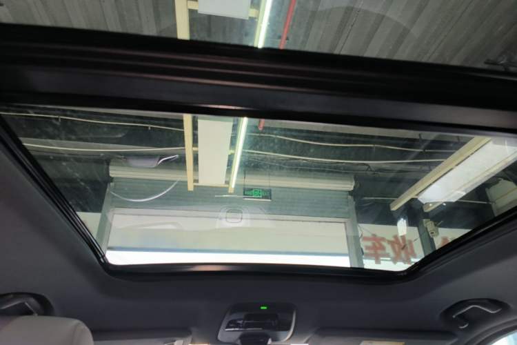 Used Nio ES6 2022 75 kWh Sport Edition Headliner