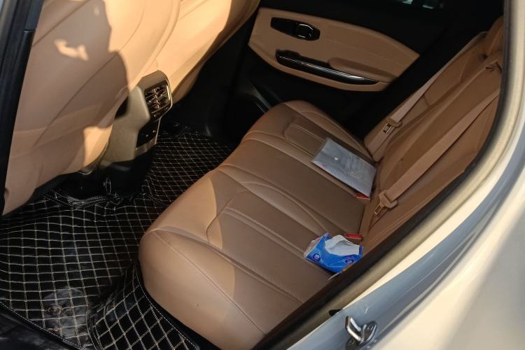 Used Nio ES6 2022 75 kWh Sport Edition Interior 4