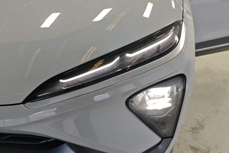 Used Nio ES6 2022 75 kWh Performance Version Left Front Headlight