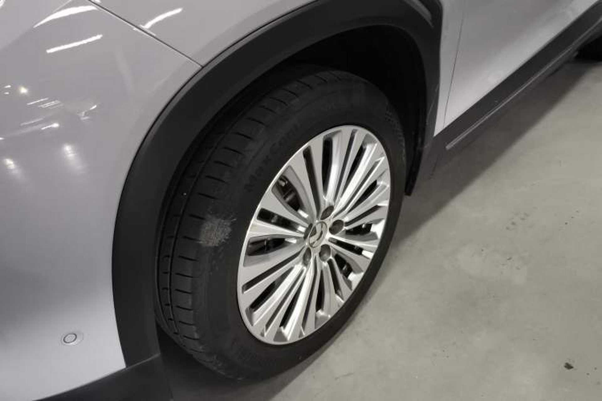 Used Nio ES6 2022 75 kWh Sport Edition Left Front Wheel Hub