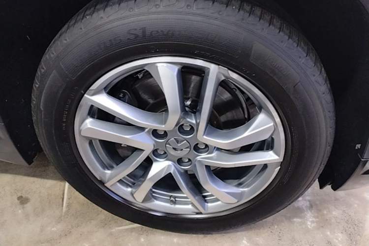 Used Nio ES6 2022 75 kWh Sport Edition Left Front Wheel Hub