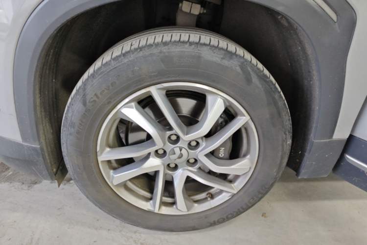 Used Nio ES6 2022 75 kWh Performance Version Left Front Wheel Hub