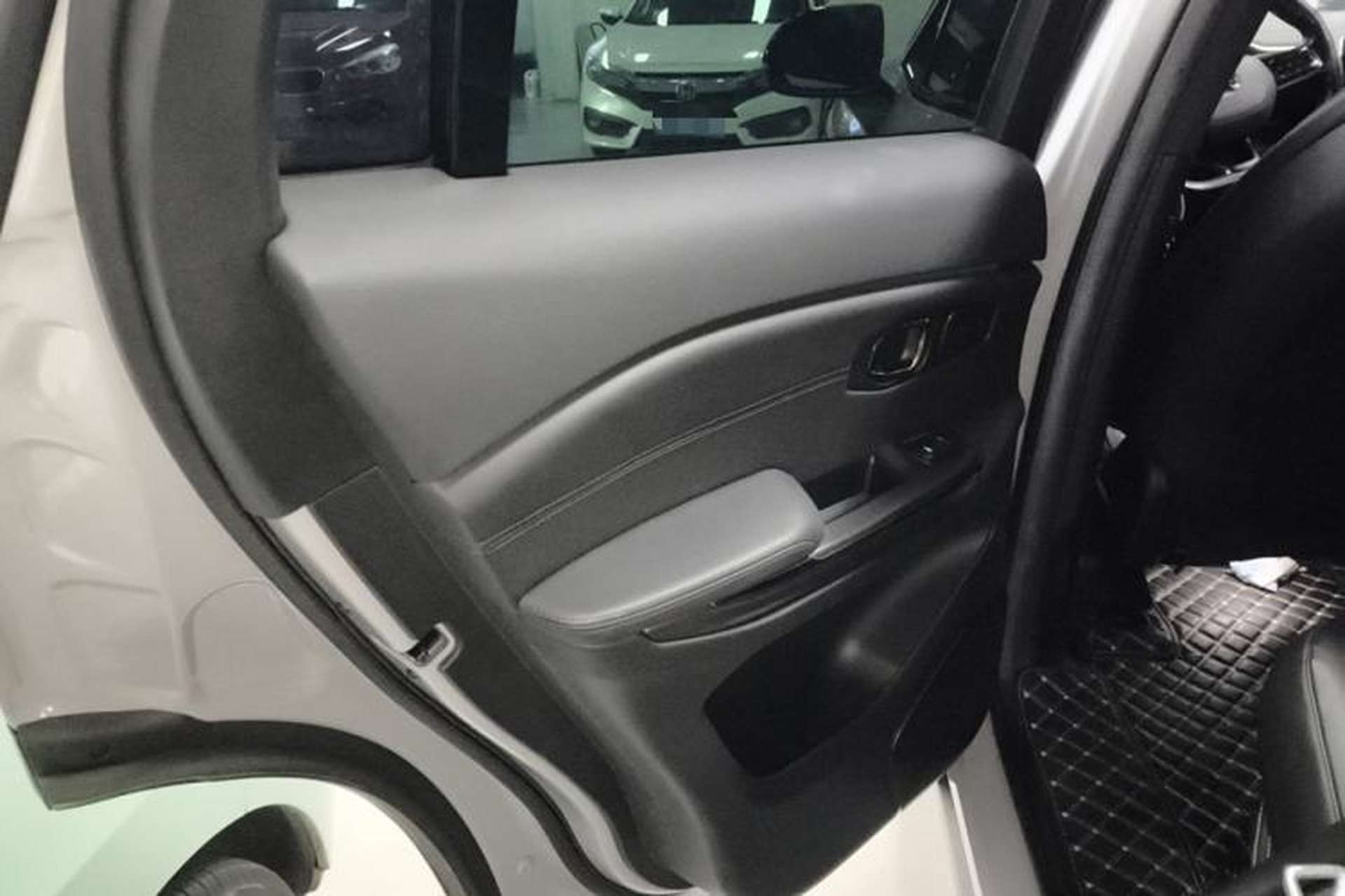 Used Nio ES6 2022 75 kWh Sport Edition Left Rear Door Interior