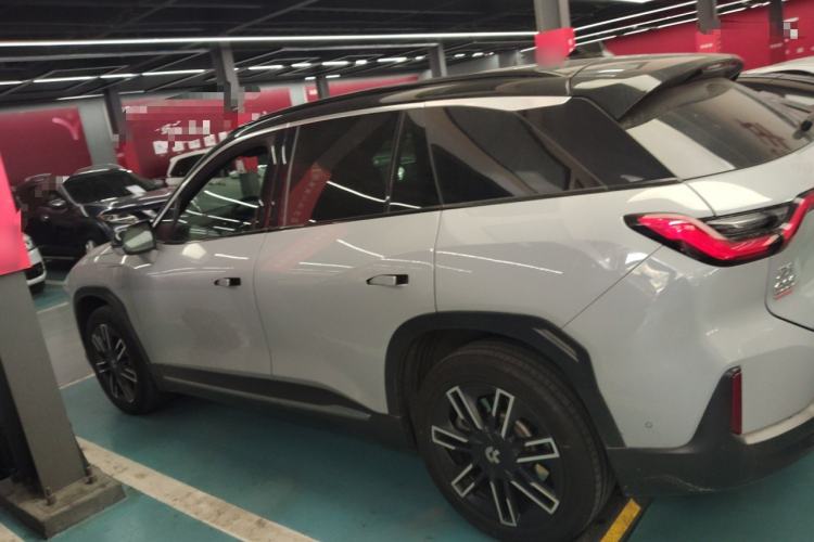 Used Nio ES6 2022 100kWh Signature Edition Left Side