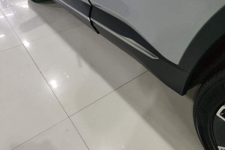 Used Nio ES6 2022 75 kWh Sport Edition Left Side Sill