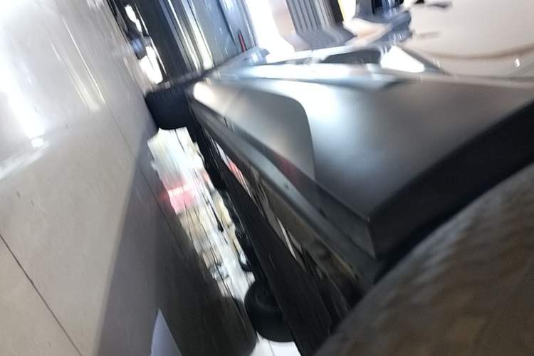 Used Nio ES6 2022 75 kWh Sport Edition Left Side Sill