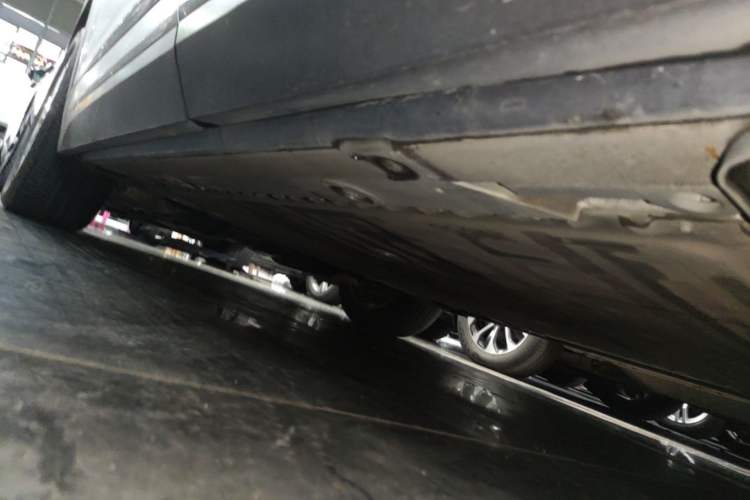 Used Nio ES6 2022 100kWh Performance Version Left Side Sill