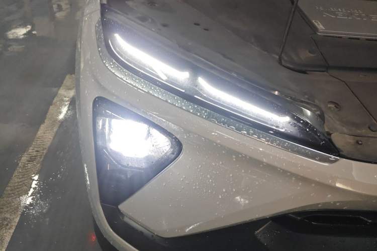 Used Nio ES6 2022 75 kWh Sport Edition Right Front Headlight