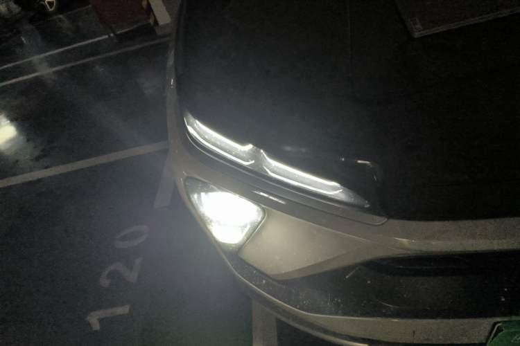 Used Nio ES6 2022 75 kWh Sport Edition Right Front Headlight