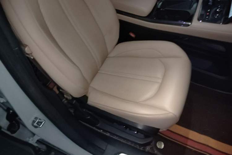 Used Nio ES6 2022 75 kWh Sport Edition Right Front Seat